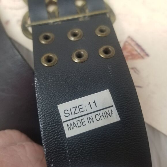 Faux Leather Belt.   - Picture 3 of 8